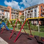 Prestige D'azur アパート *